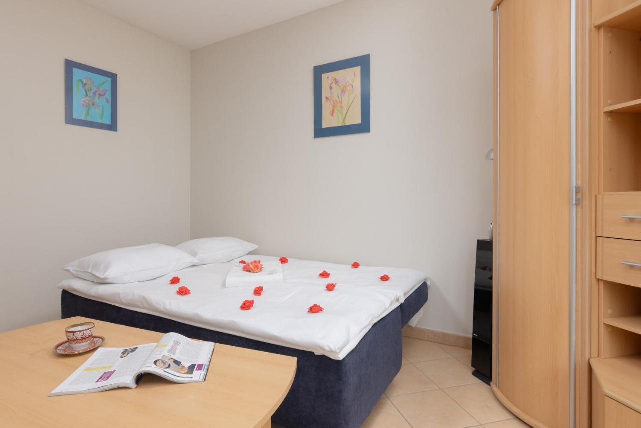 Pejzazowa Apartment Metro Wilanowska Mokotow By Noclegi Renters Warsaw Luaran gambar